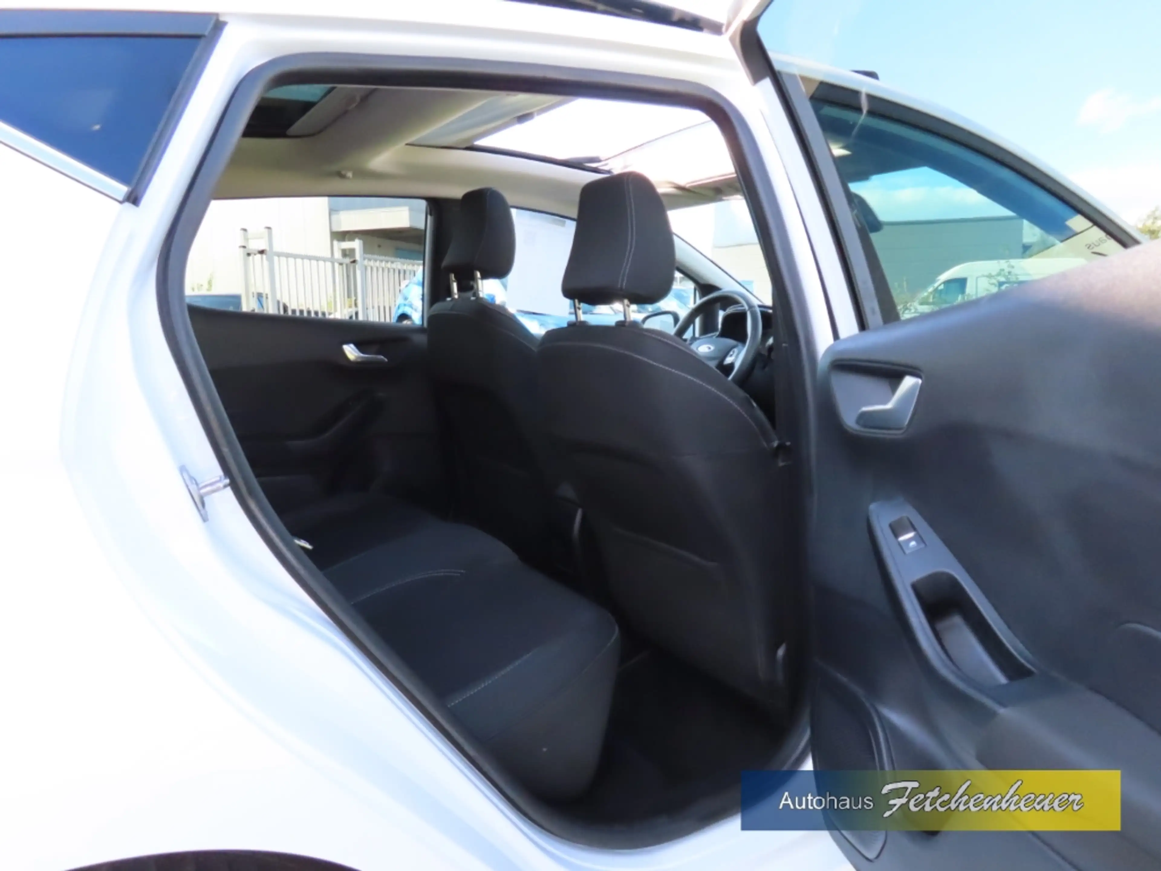 Ford Fiesta Titan. NAVI+LED+RFK+ACC+SHZ+B&O+ALU+PANO — photo 9