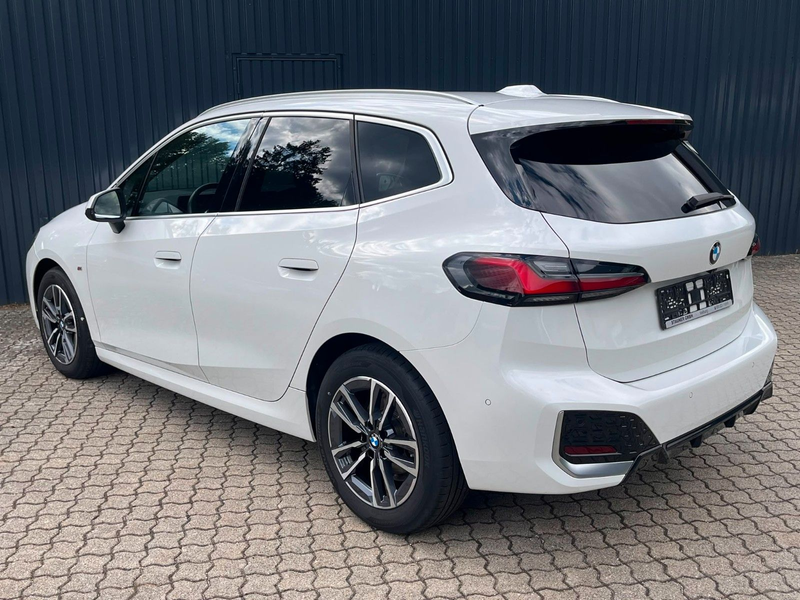 BMW 218 i Aut Active Tourer M SPORT /Kamera/Komfortzu — photo 7