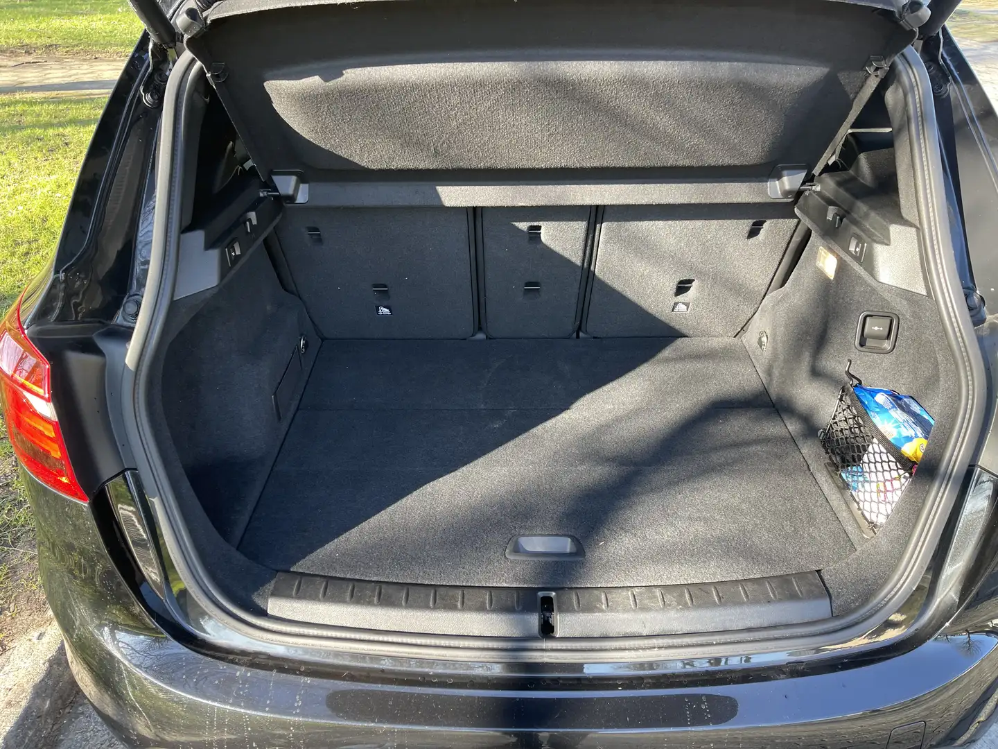 BMW 216 Active Tourer dA AdBlue (EU6d-TEMP) Czarny - 2