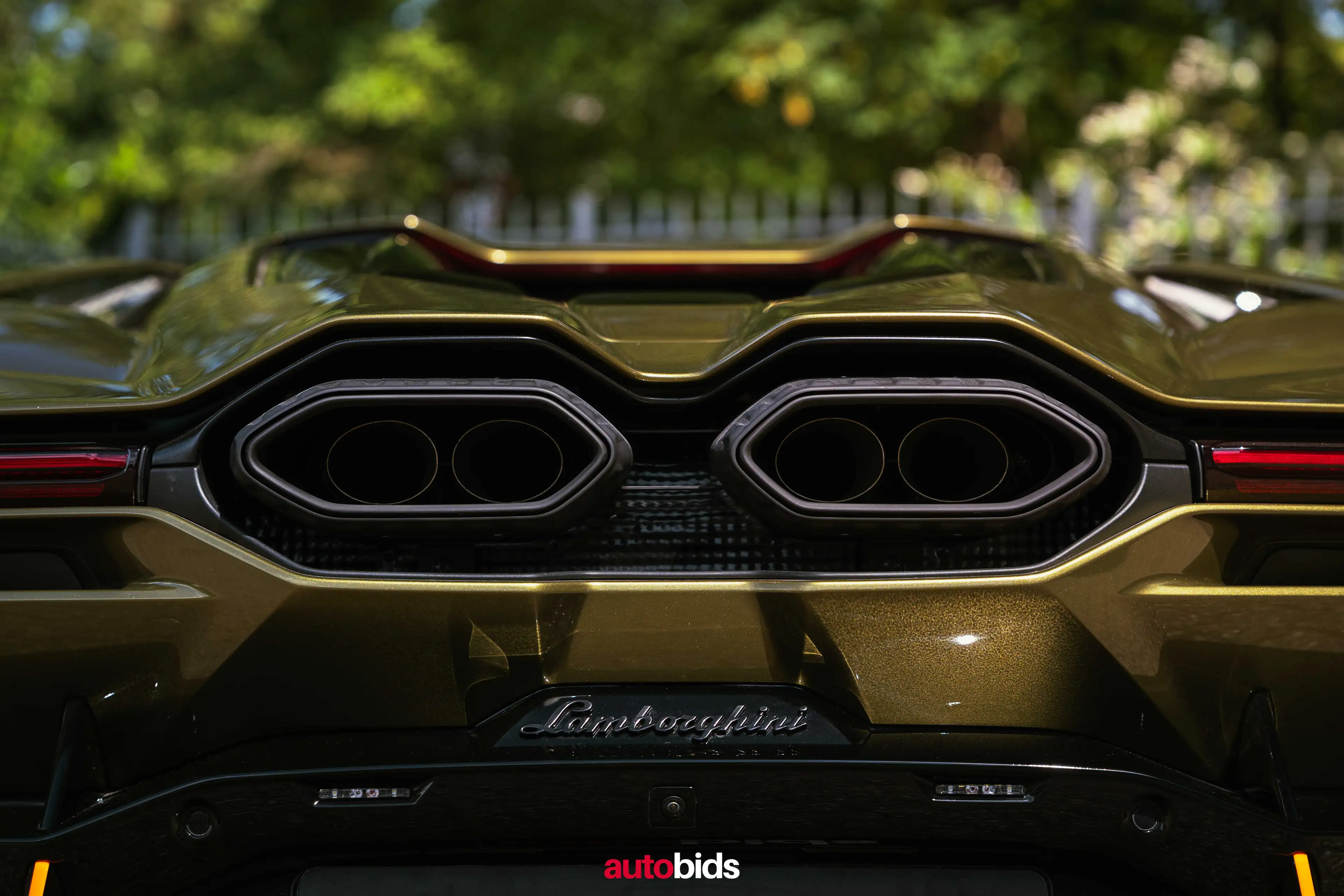Lamborghini Revuelto Ad Personam — photo 9
