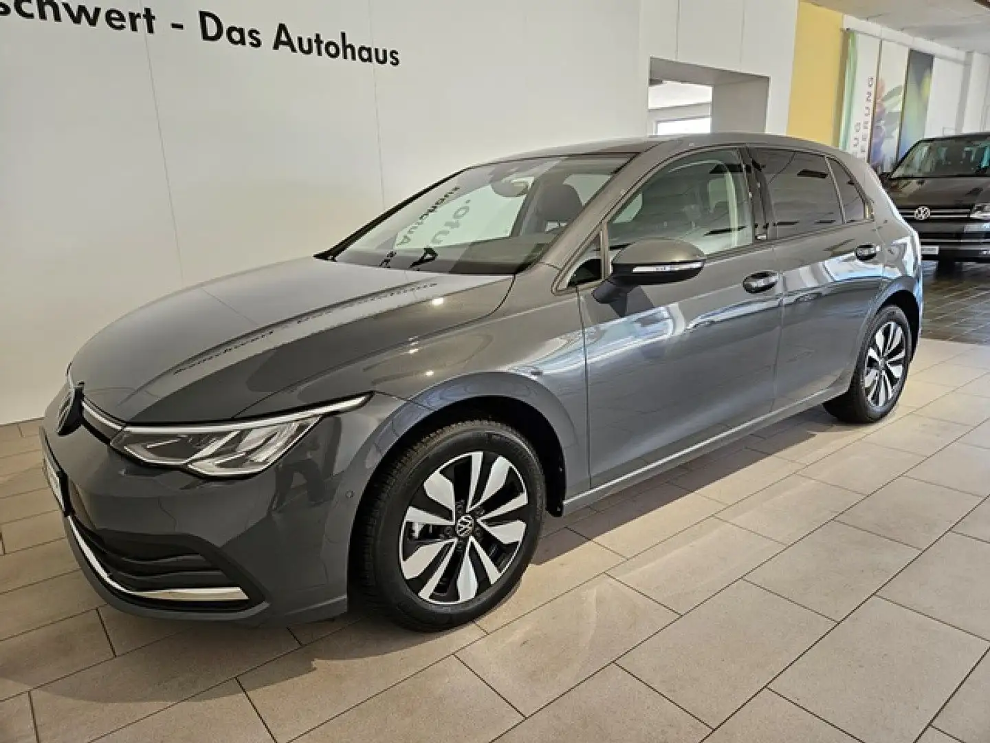 Volkswagen Golf 1.5 eTSI Move DSG AHK PanoD ACC LED Navi ACC Grau - 2