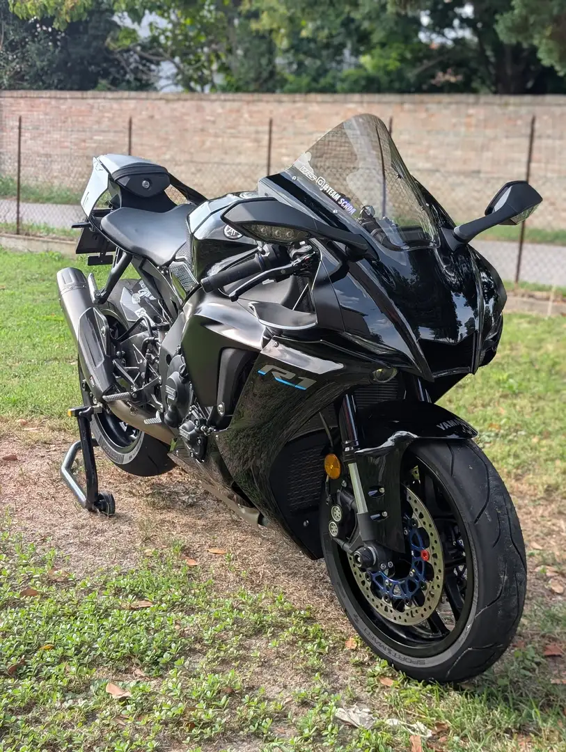 Yamaha YZF-R1 Nero - 1
