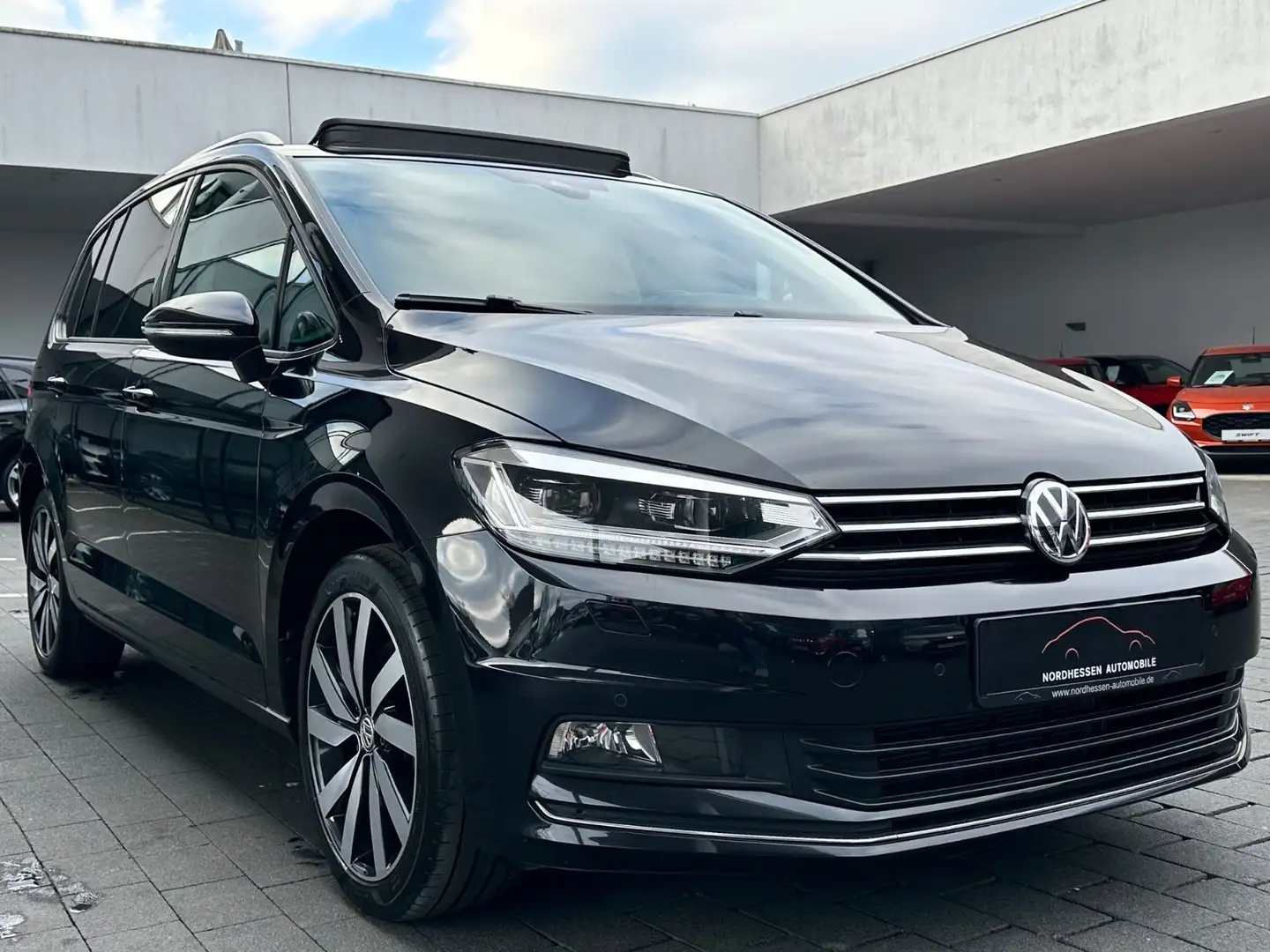 Volkswagen Touran 1.4 TSI DSG Sound | Panorama | 7-Sitzer Noir - 2