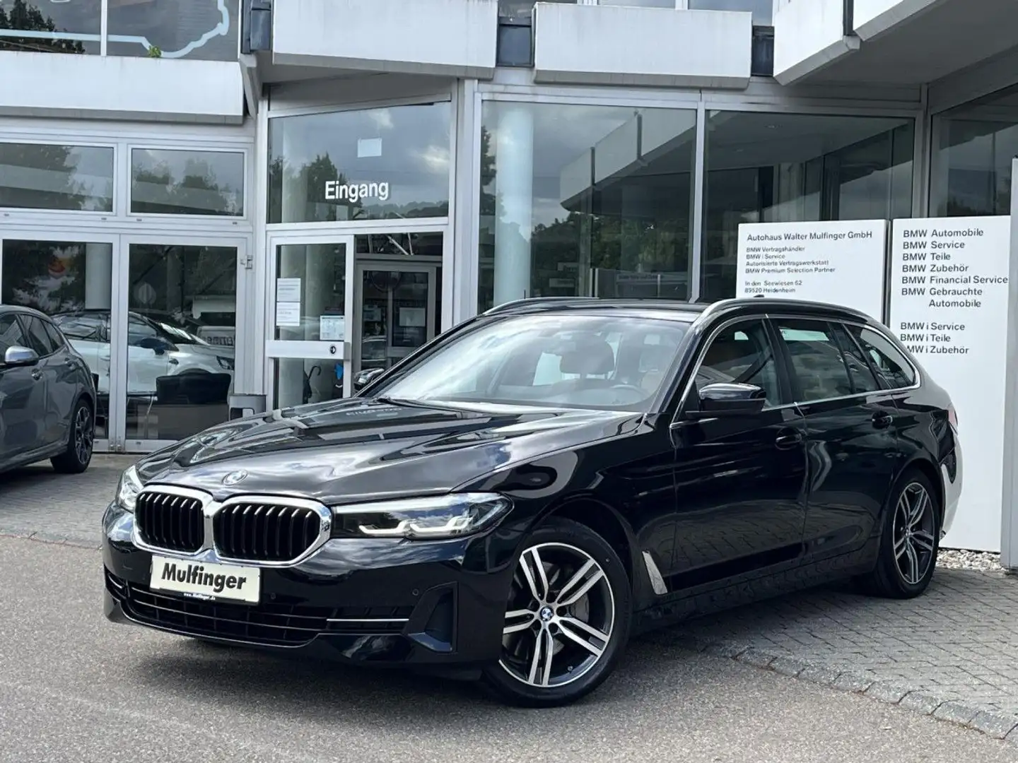 BMW 540 i xDr.T.Leder LivePr.KomfS.Standh.Kamera AHK Schwarz - 2