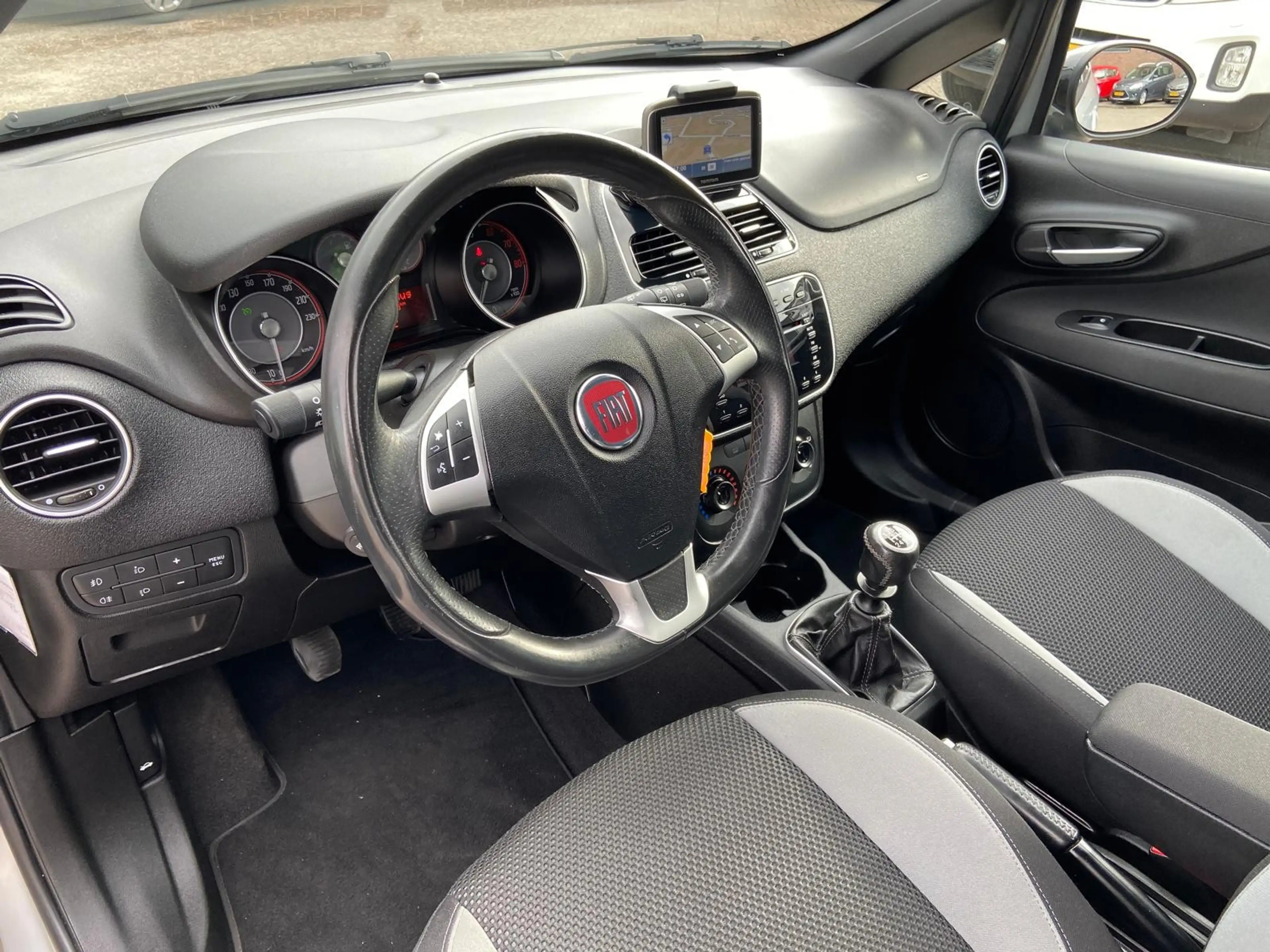 Fiat Punto Evo 0.9 TwinAir Racing — photo 5