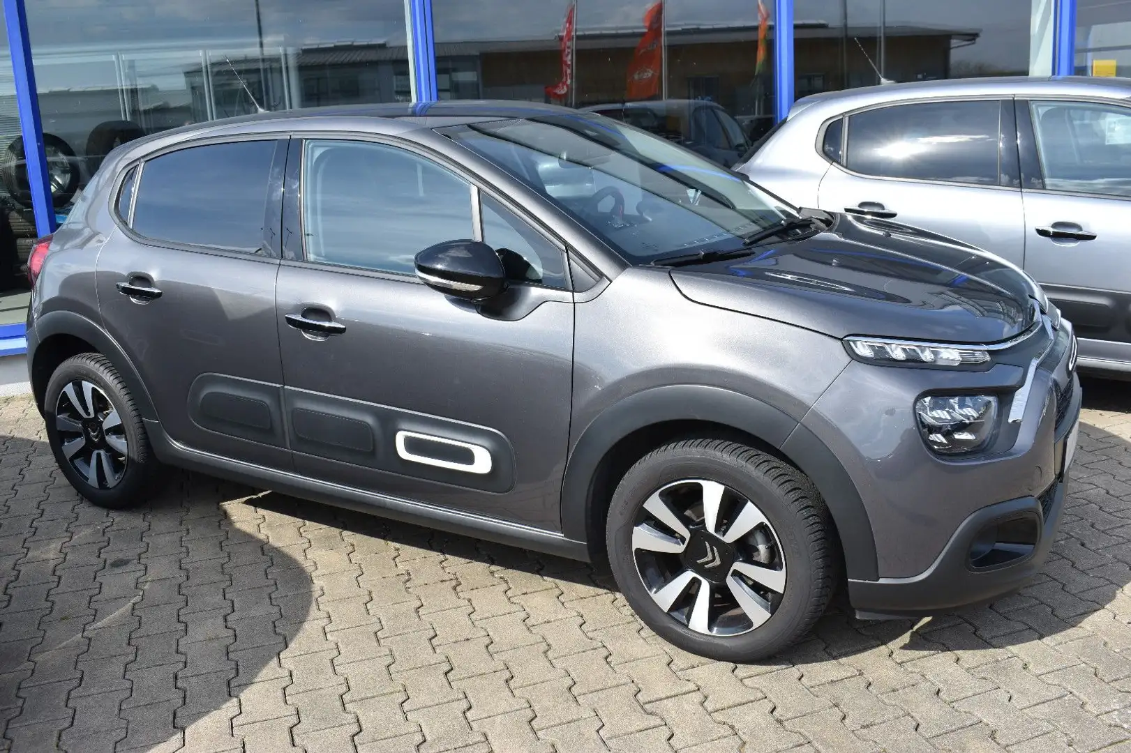 Citroen C3 Max 110 automatik *NAVI*LED*CARPLAY*KAMERA* Grau - 2