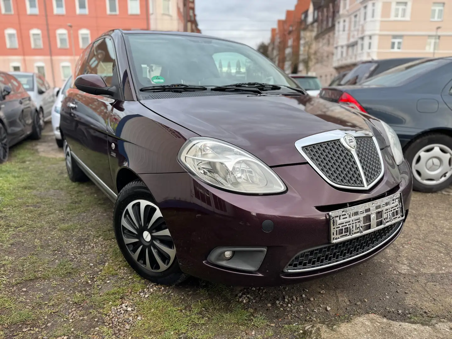 Lancia Ypsilon Y 1.4 16v Oro/ TÜV NEU Rot - 1