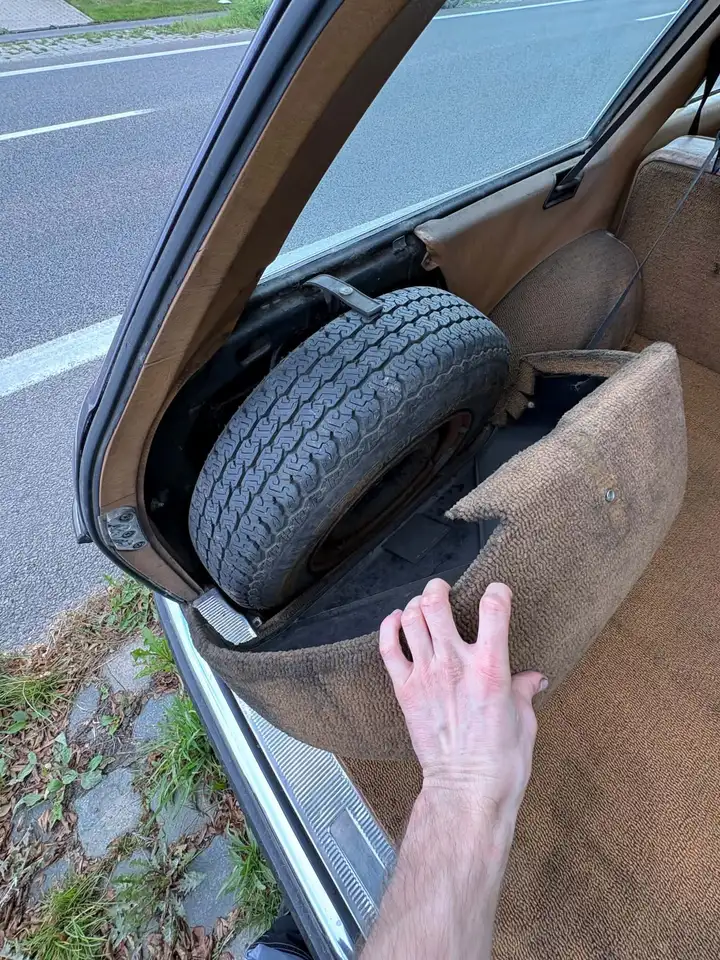 Mercedes-Benz 300 W123 300TD, foto 11