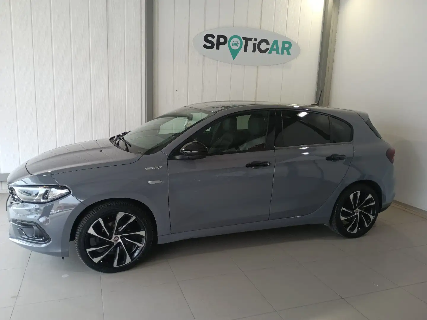 Fiat Tipo 1.6 Mjt S&S 5 porte City Sport Gris - 2