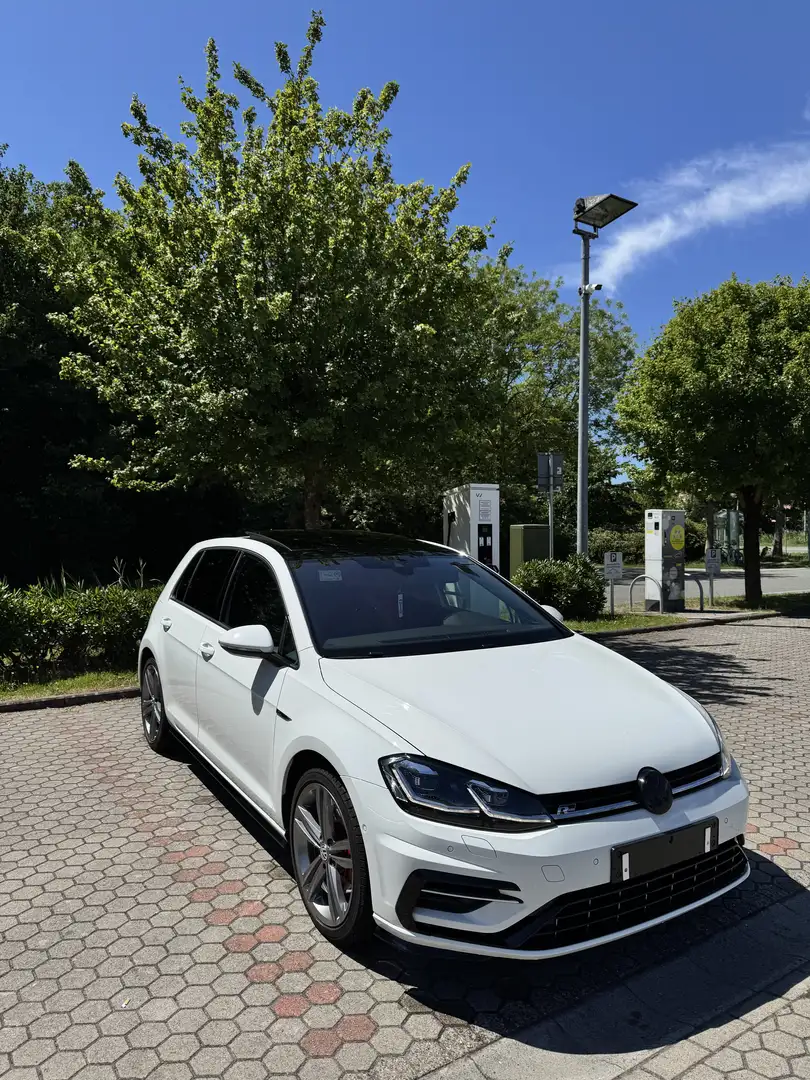 Volkswagen Golf Golf 7.5 R-Line mit 1.5 TSI DSG Weiß - 2