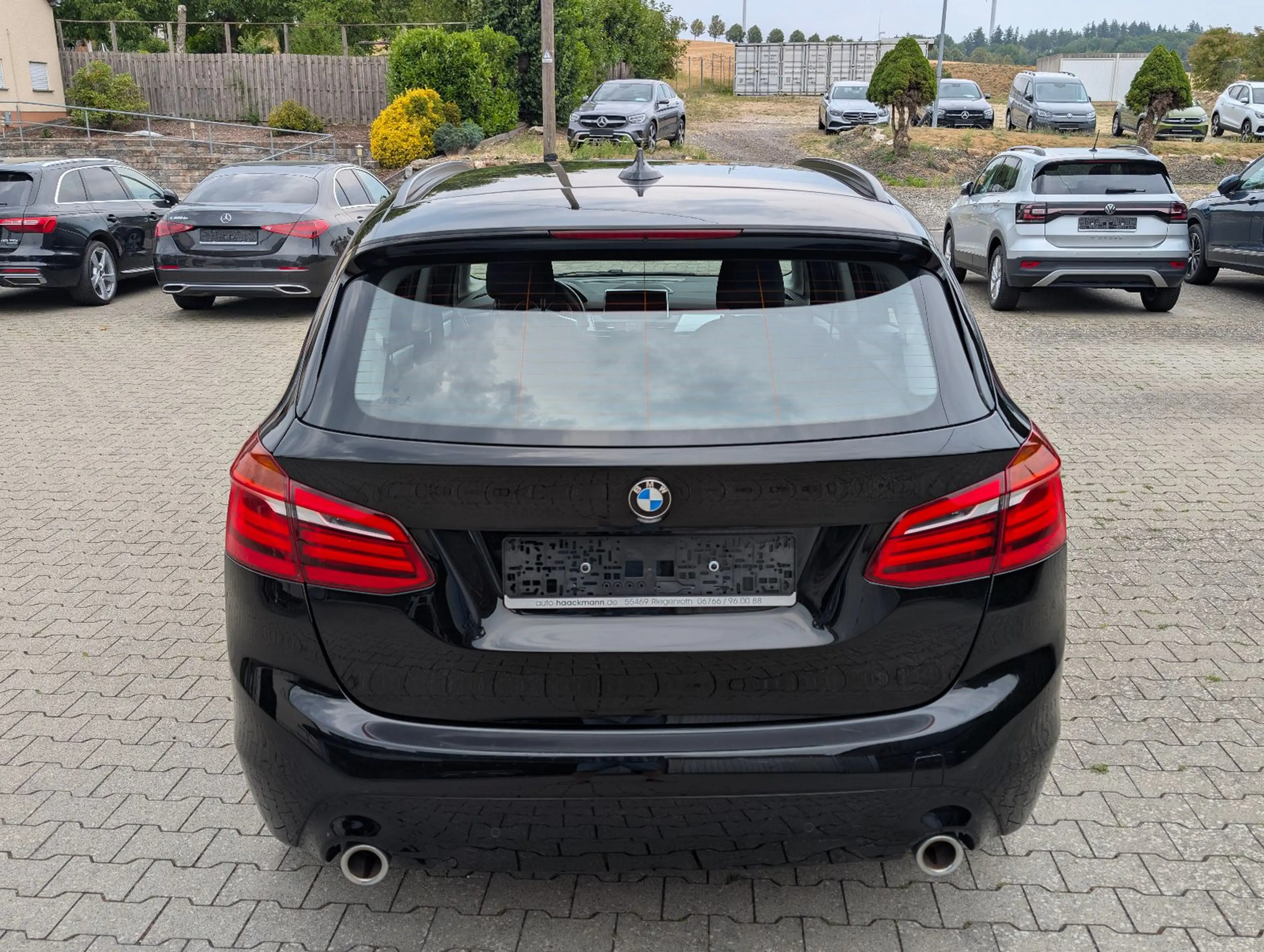 BMW 220 i Active Tourer Advantage — photo 4