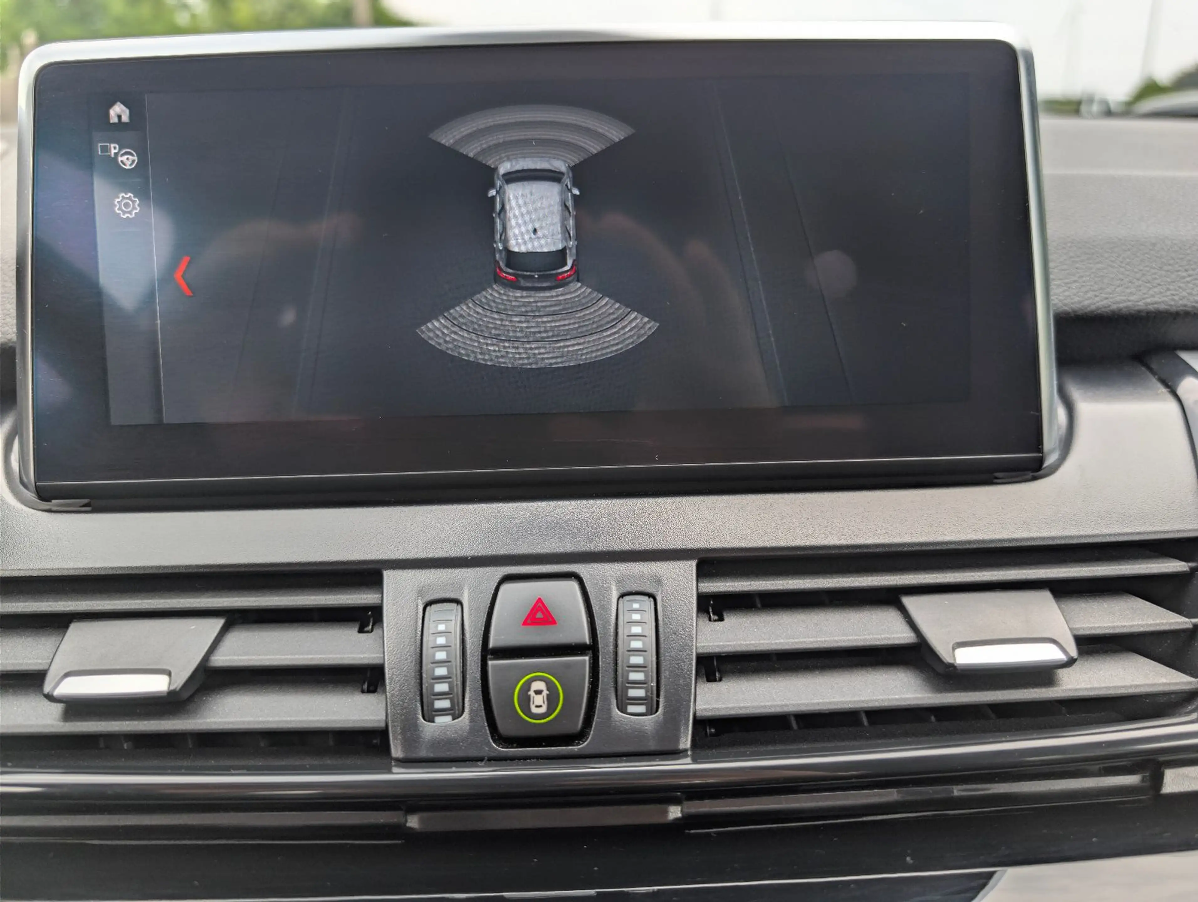 BMW 220 i Active Tourer Advantage — photo 14