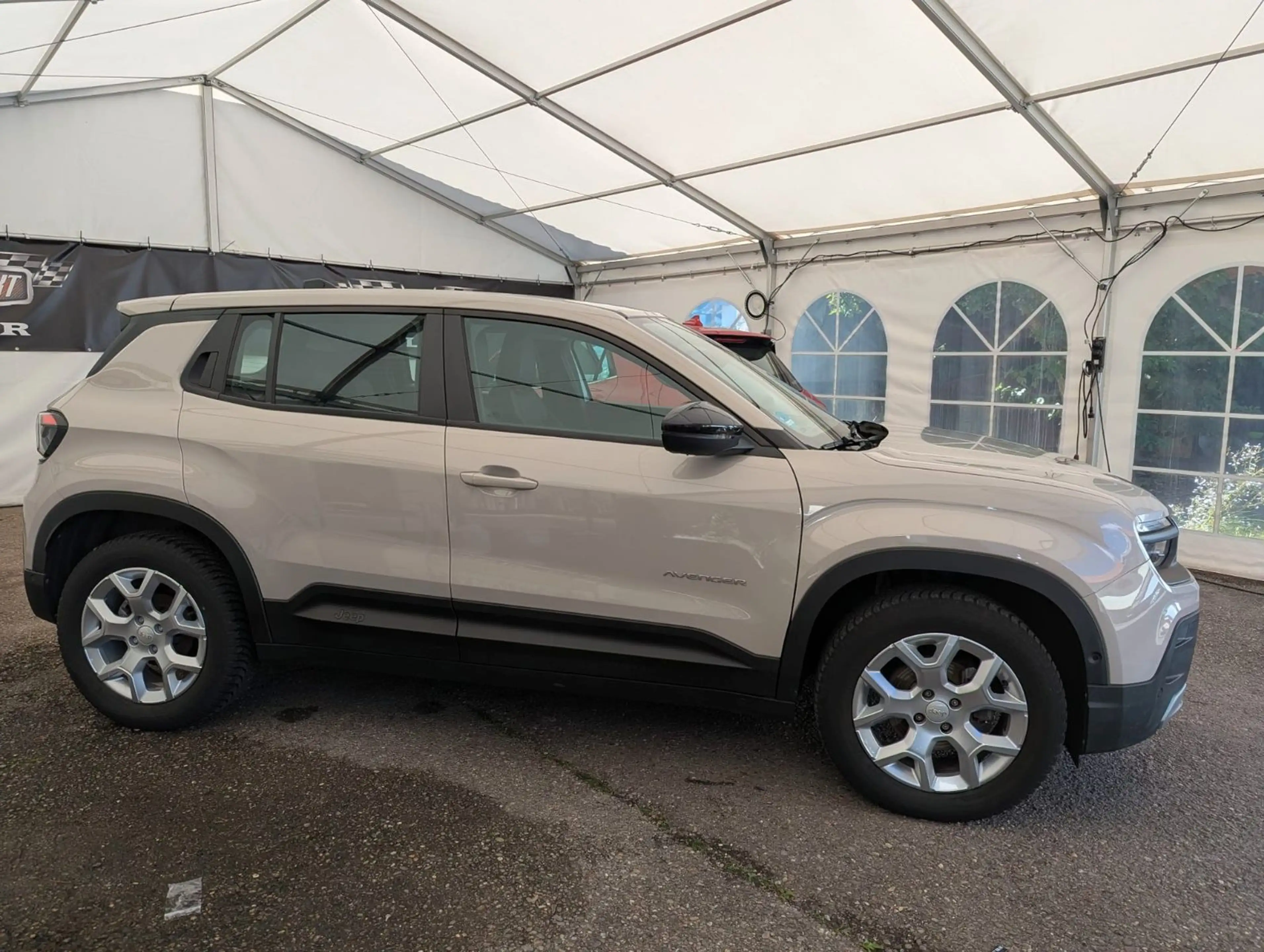 Jeep Avenger Altitude /Totwinkel/PDC/Carplay/LED — photo 7