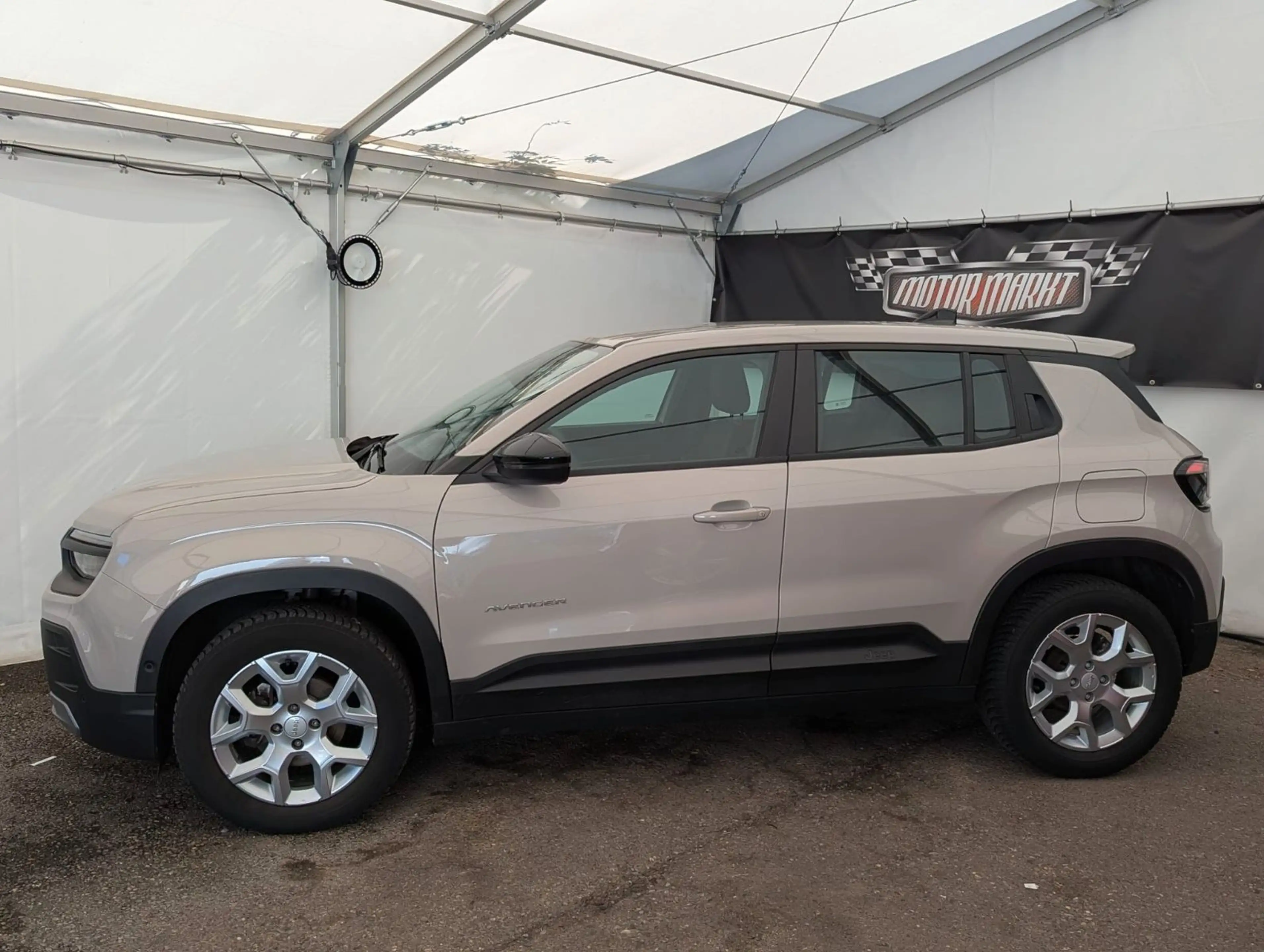 Jeep Avenger Altitude /Totwinkel/PDC/Carplay/LED — photo 3