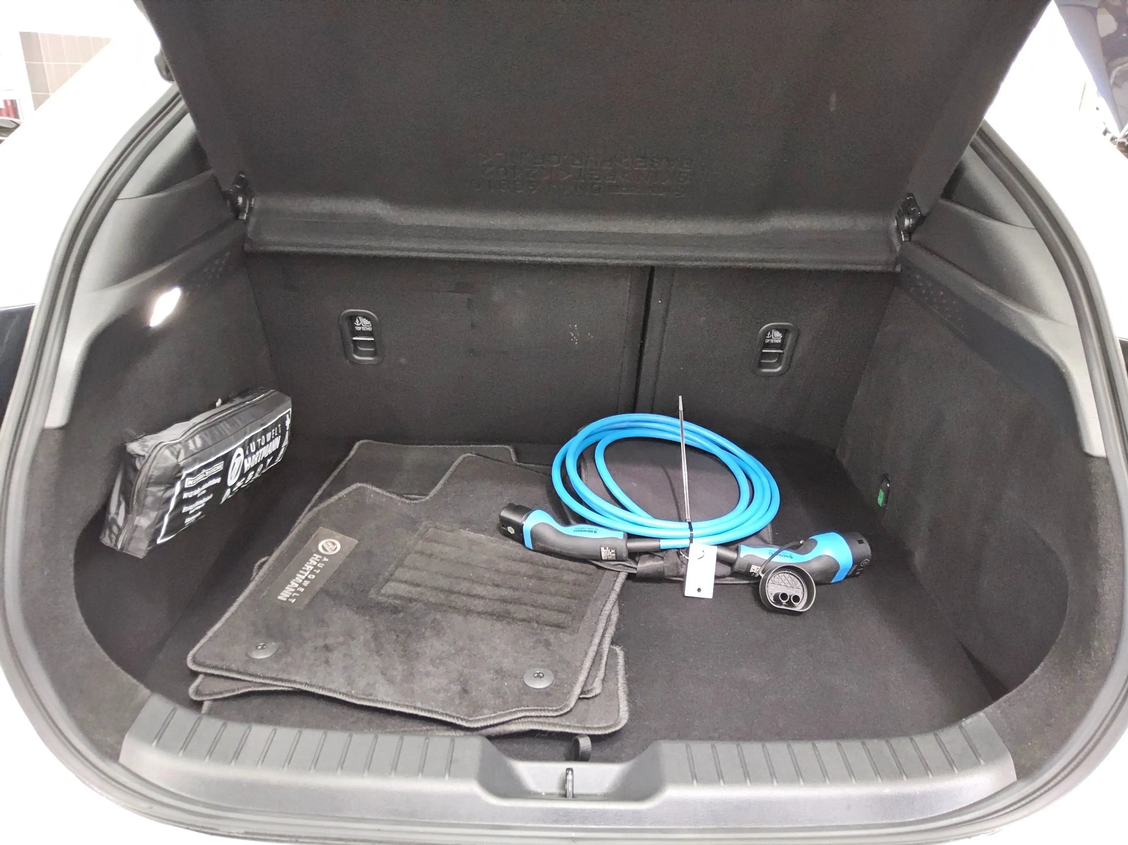 Mazda MX-30 e-Skyactiv Prime Navi LED HuD Kamera — photo 12
