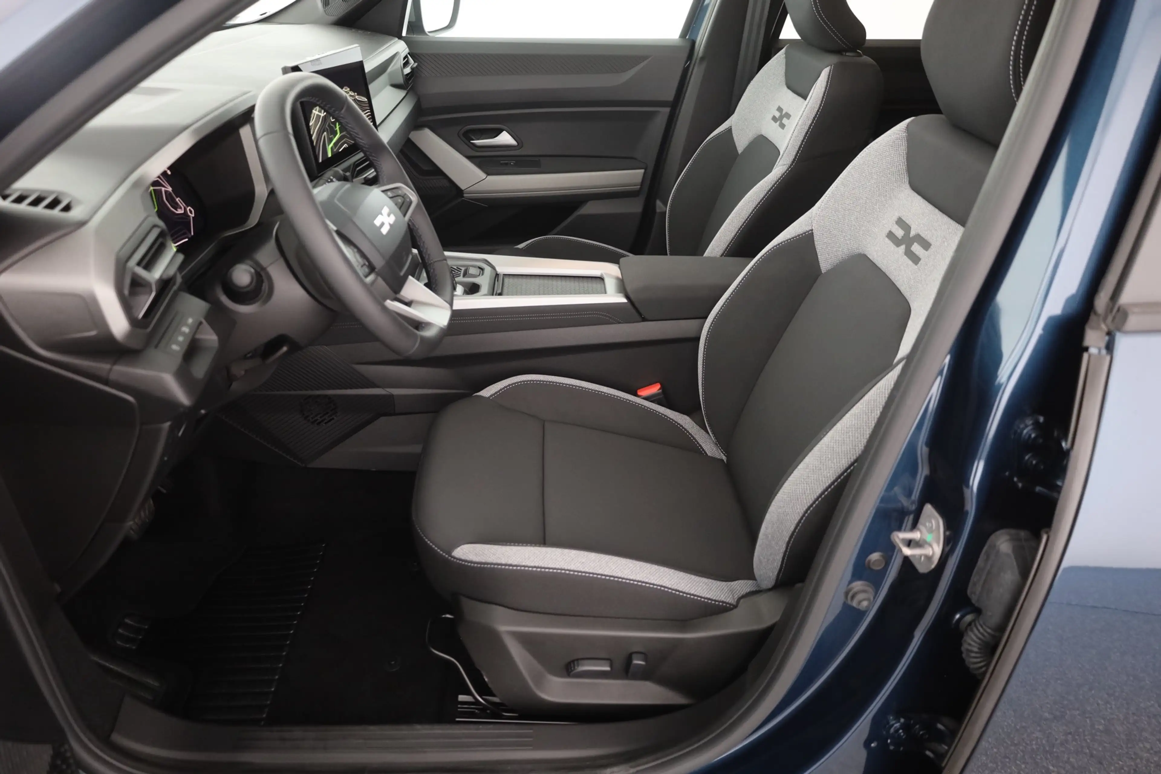 Dacia Bigster Journey HEV 155 Aut. LED ACC Navi 360° — photo 22