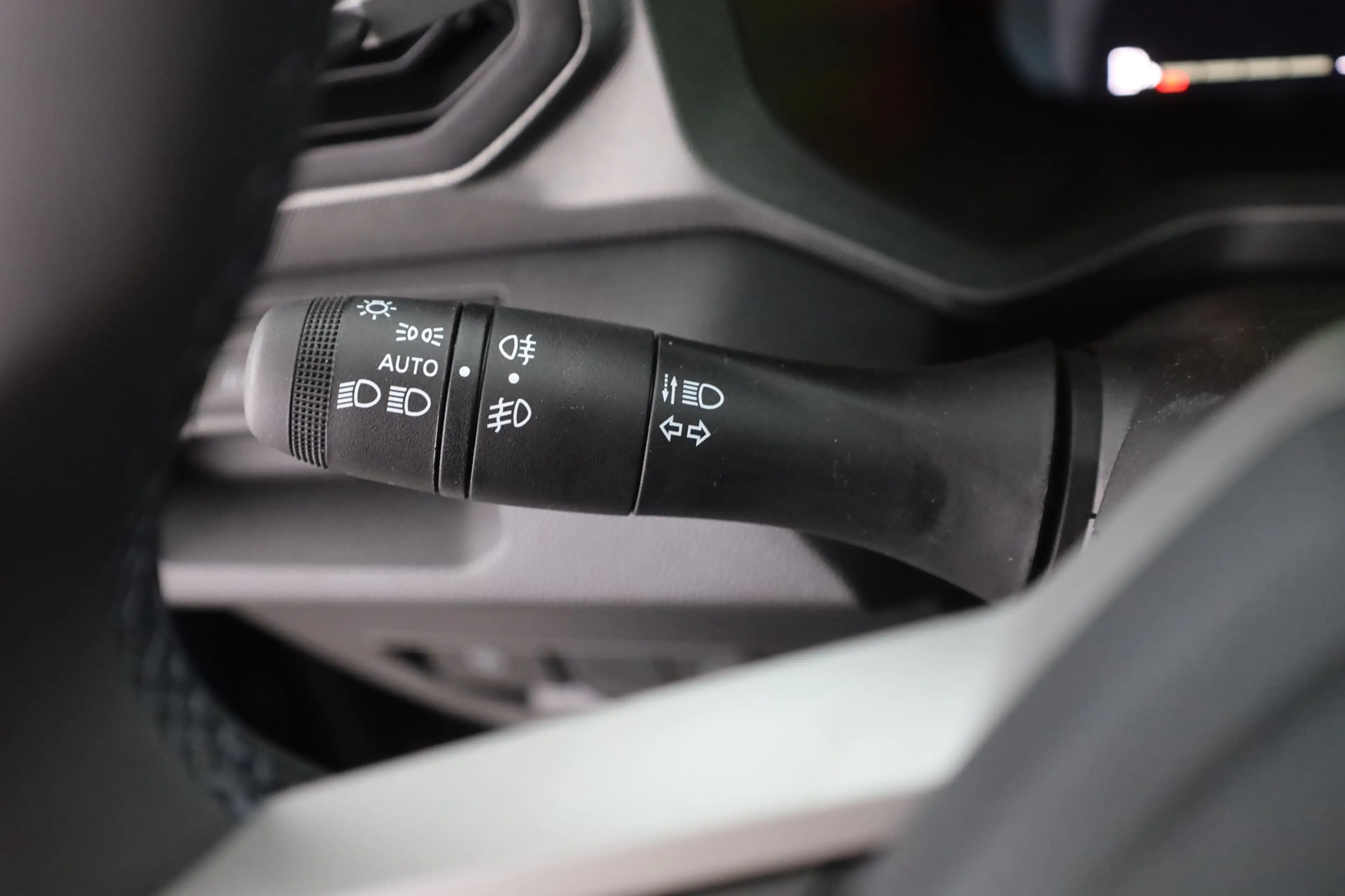 Dacia Bigster Journey HEV 155 Aut. LED ACC Navi 360° — photo 17