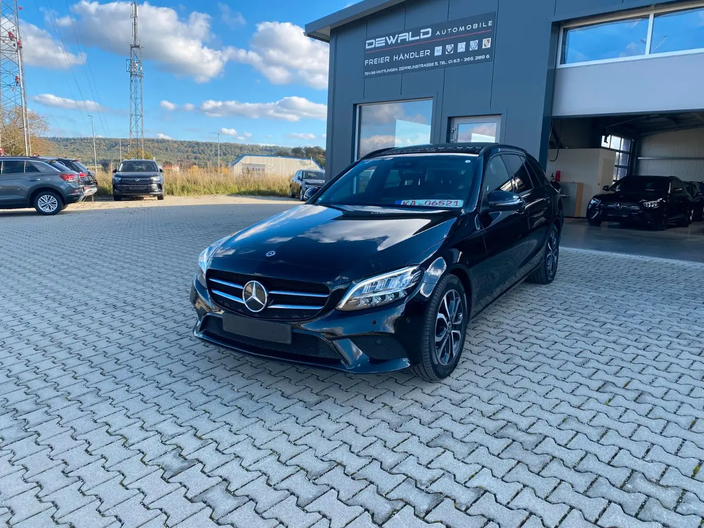 Mercedes-Benz C 200 T d AVANTGARDE PAN-Dach/AHK/NIGHT-PAKET Schwarz - 1