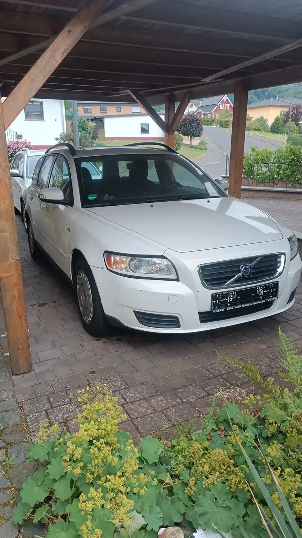 Volvo V50 1.6D DPF DRIVe Kinetic - 1