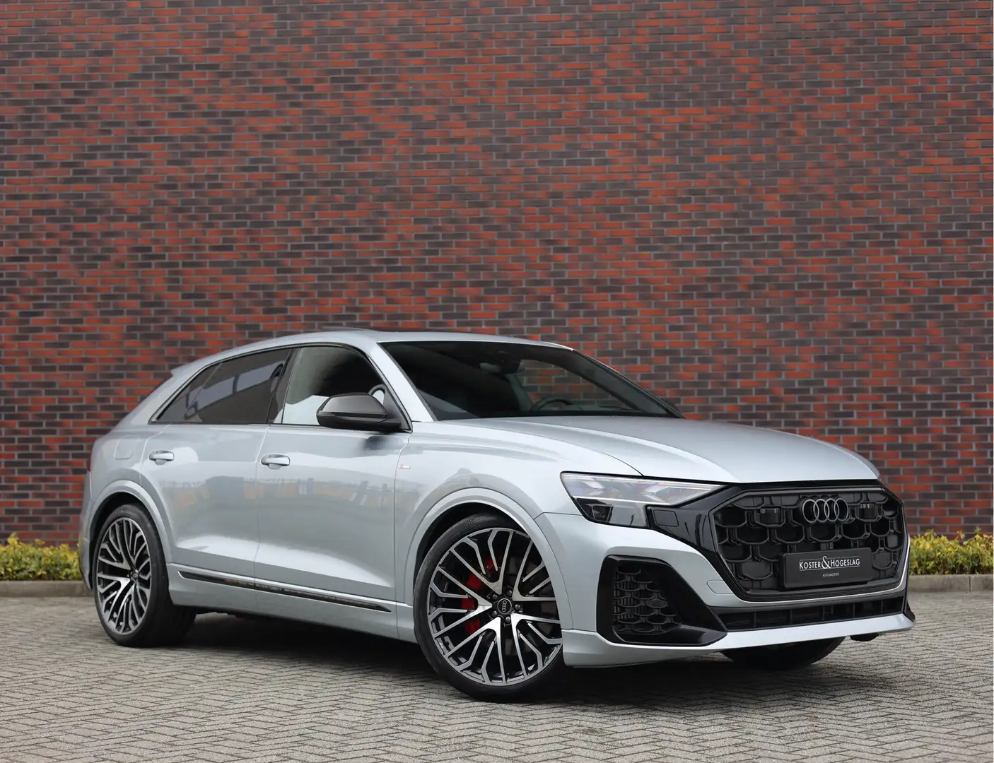 Audi Q8 60 TFSIe Quattro *B&O Advanced*HUD*Trekhaak*Massag Ezüst - 1