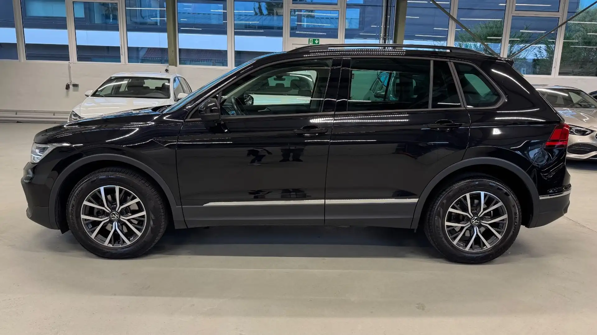Volkswagen Tiguan IQ Drive ACC Spur Schwarz - 2