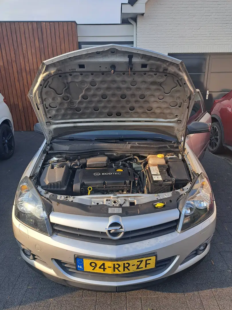 Opel Astra Astra 1.6 Enjoy Zilver - 2