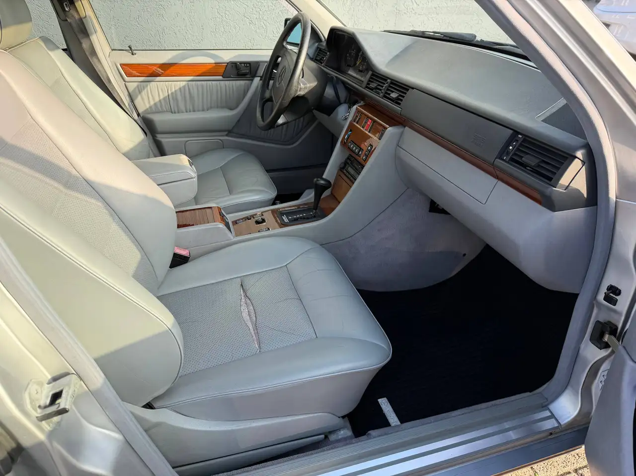 Mercedes-Benz E 320 Avantgarde*VOLL*Klima*Automatik*Leder*SD*H Kennzeichen, foto 9