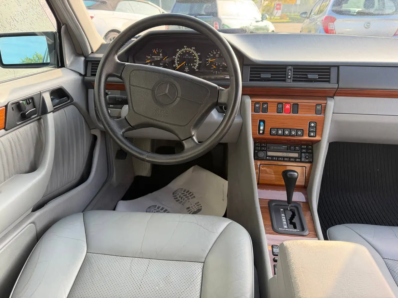 Mercedes-Benz E 320 Avantgarde*VOLL*Klima*Automatik*Leder*SD*H Kennzeichen, foto 11