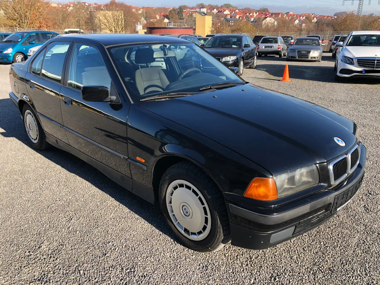 BMW 316 i*Klimaautomatik*SHD*HU/AU/Katalysator NEU* Чорний - 2
