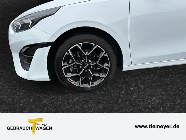 Kia Ceed view 9