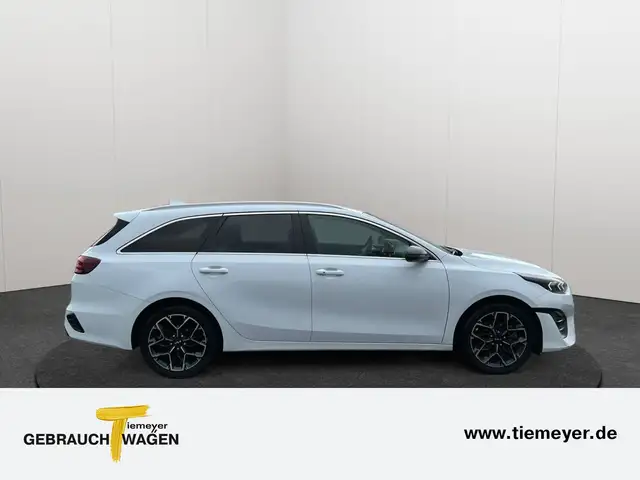 Kia Ceed view 4