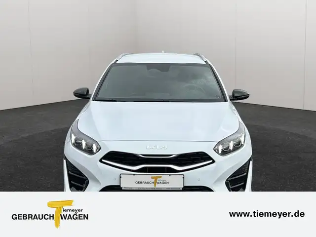 Kia Ceed view 2