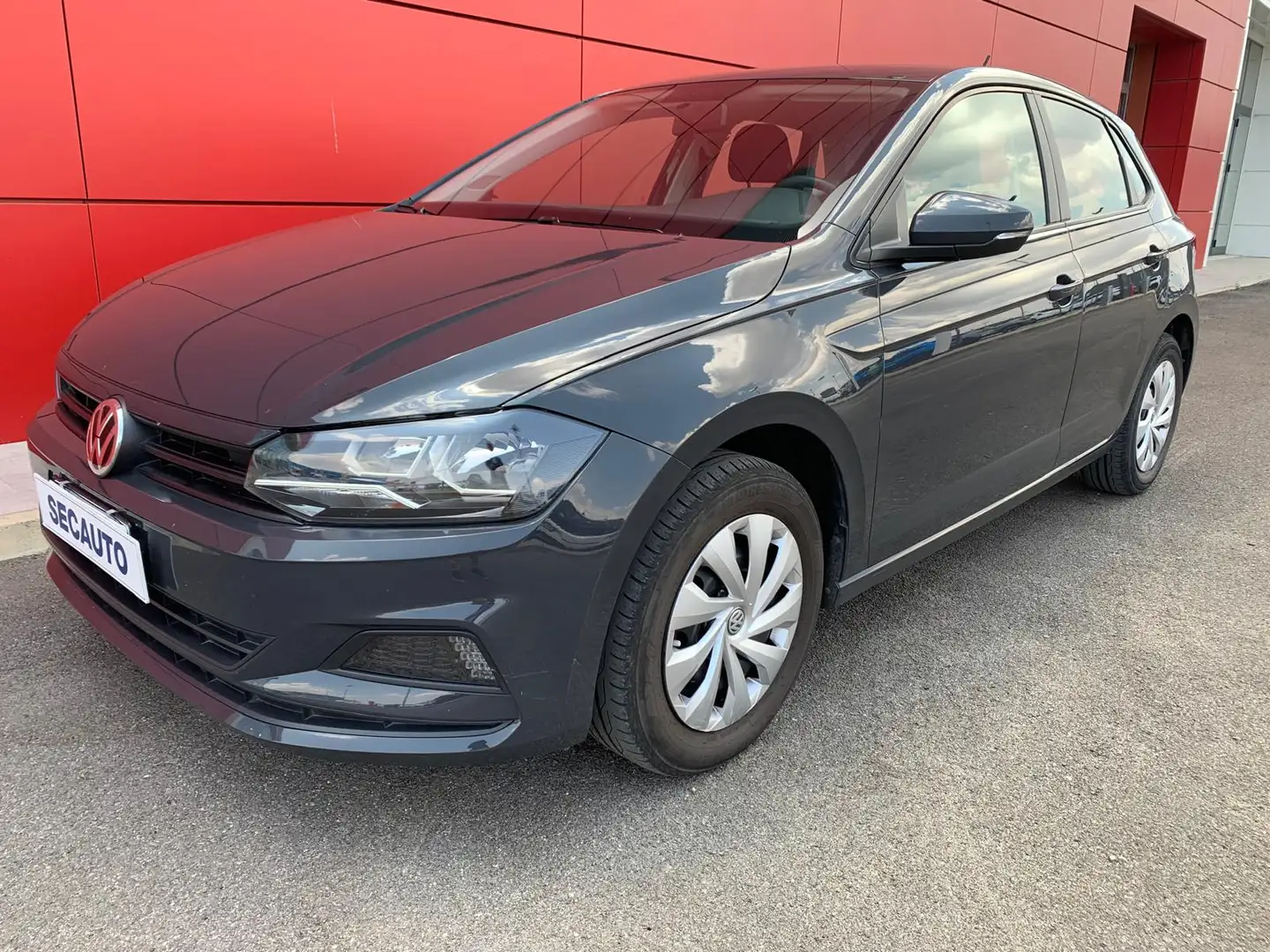 Volkswagen Polo 5 Porte 1.6 TDI SCR BlueMotion Comfortline Grigio - 2