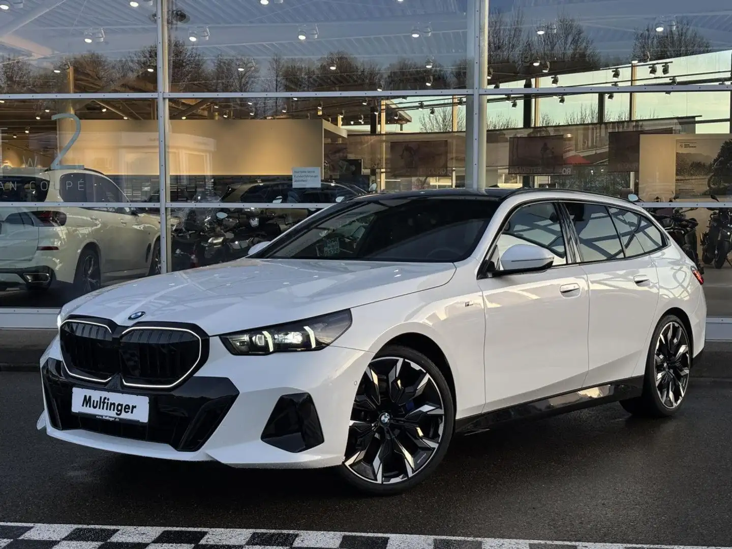 BMW 520 d xDrive T. M Sport PRO PanoD.21" Autobahnas. Weiß - 2