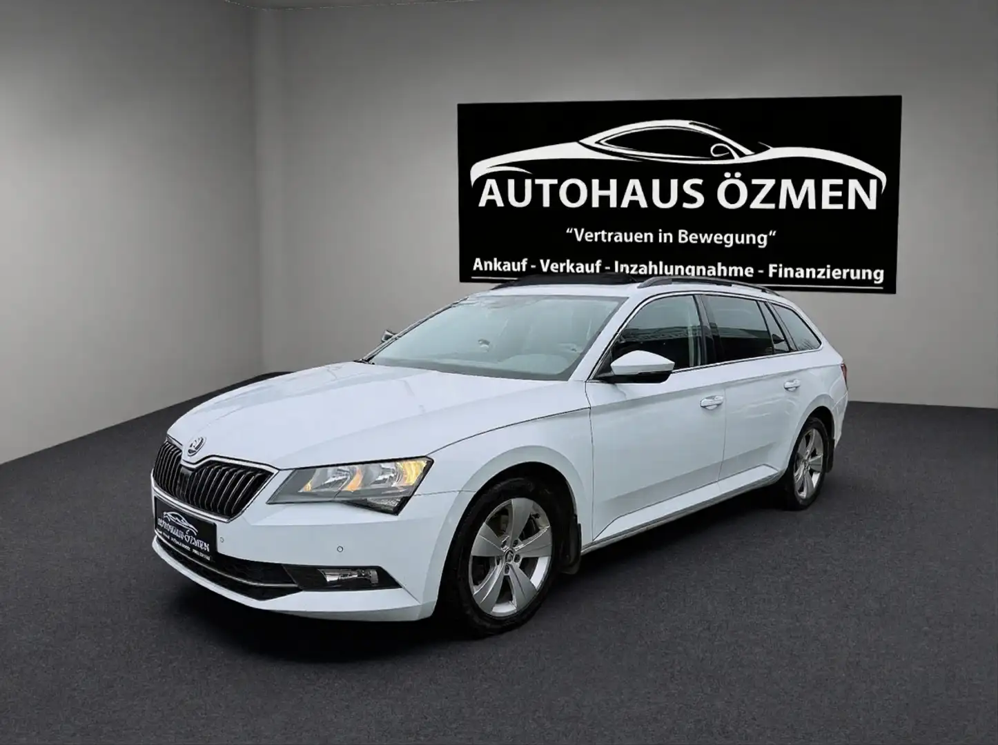 Skoda Superb 1.6 TDI Ambition Weiß - 1