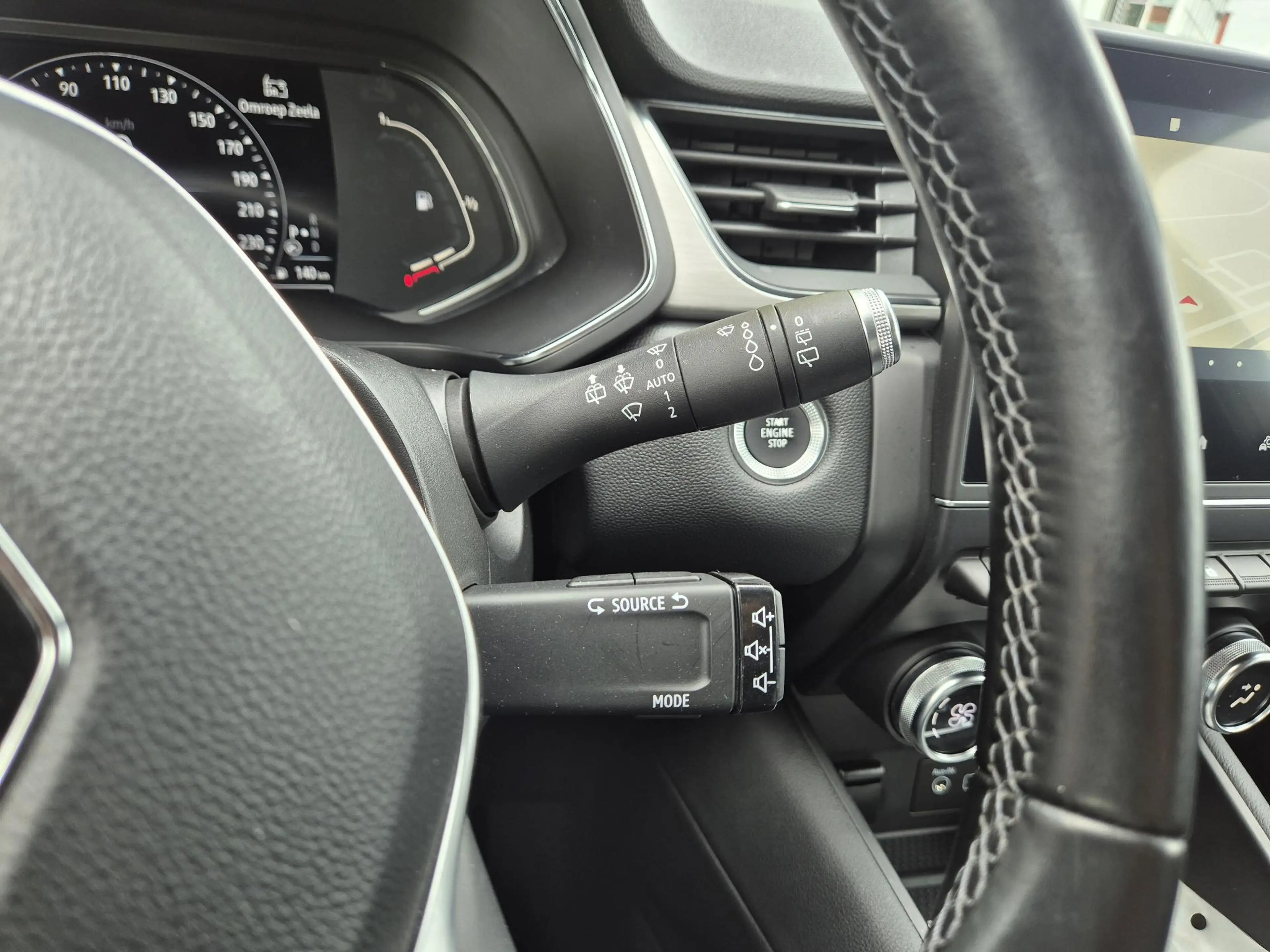 Renault Captur 1.3 TCe 130 EDC AUTOMAAT Intens Camera, Navigatie, — photo 12