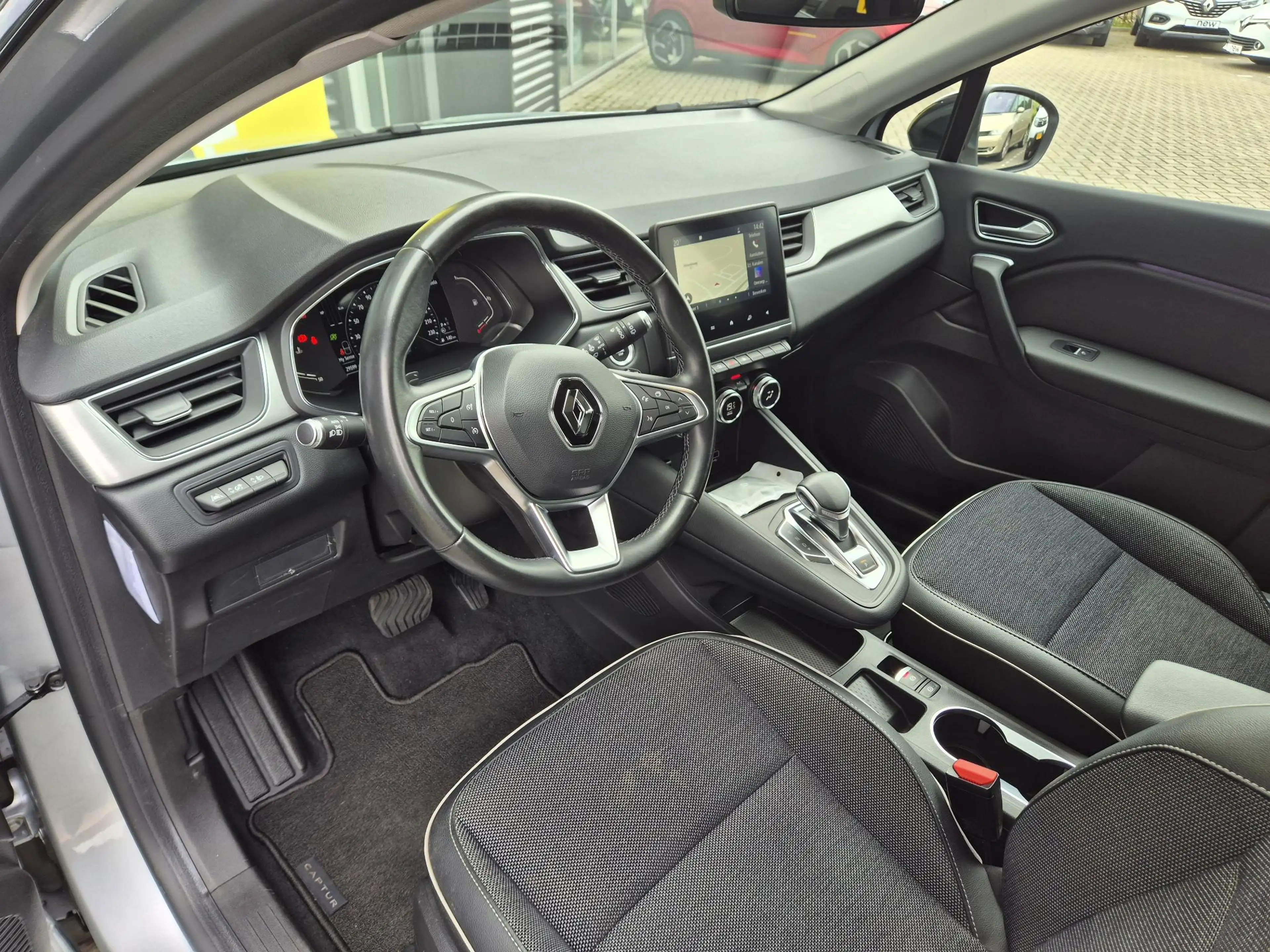 Renault Captur 1.3 TCe 130 EDC AUTOMAAT Intens Camera, Navigatie, — photo 9
