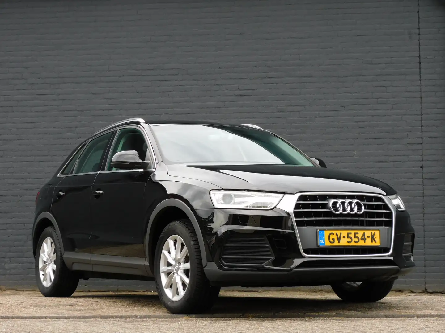 Audi Q3 1.4 TFSI CoD Pro Line DEALER ONDERHOUDEN! FULLMAP Zwart - 2
