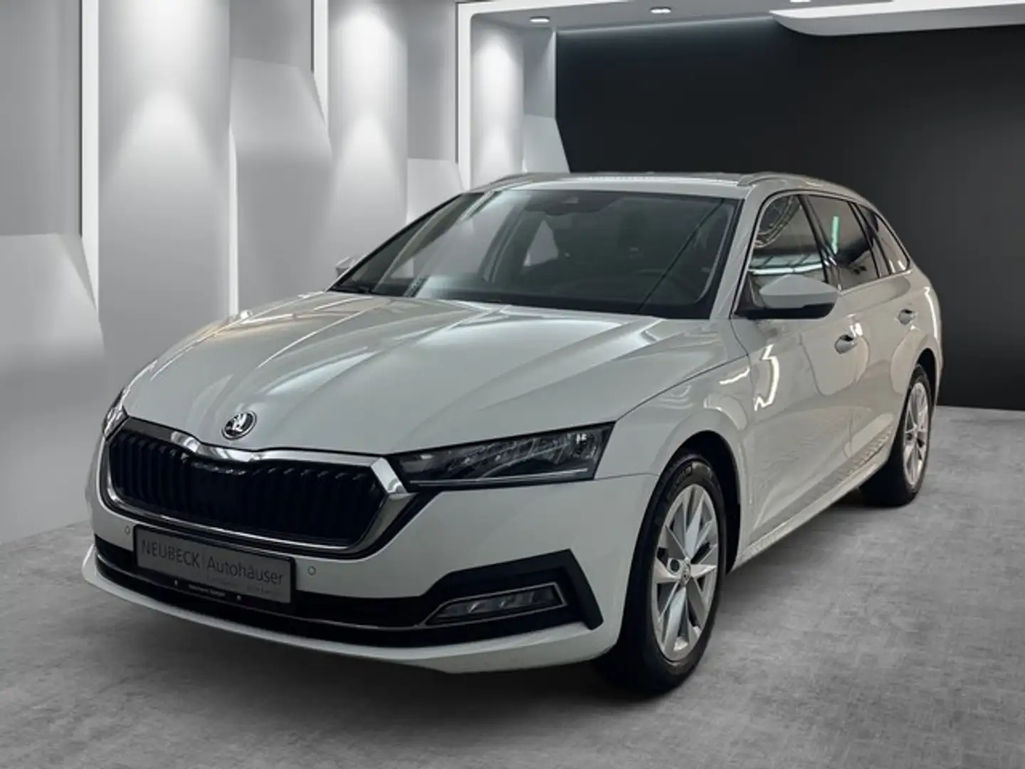 Skoda Octavia Combi 2.0TDI Style ACC HUD STANDH NAVI Weiß - 1