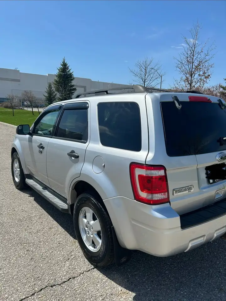 Ford Escape снимка Ford Escape