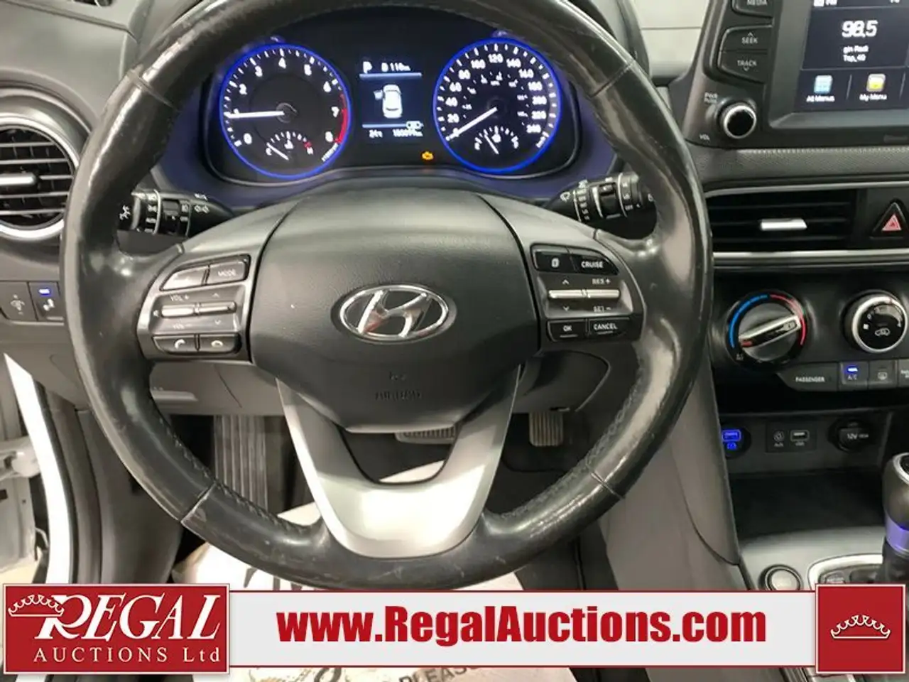 Hyundai KONA снимка Hyundai KONA