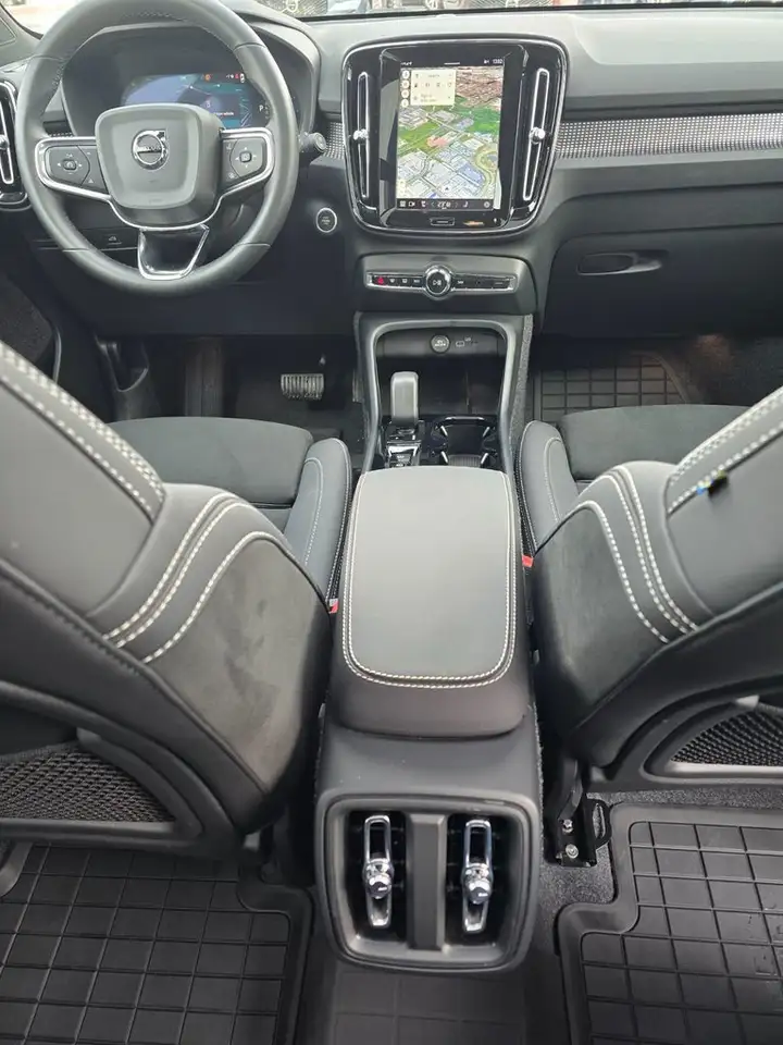 Volvo XC40 снимка Volvo XC40