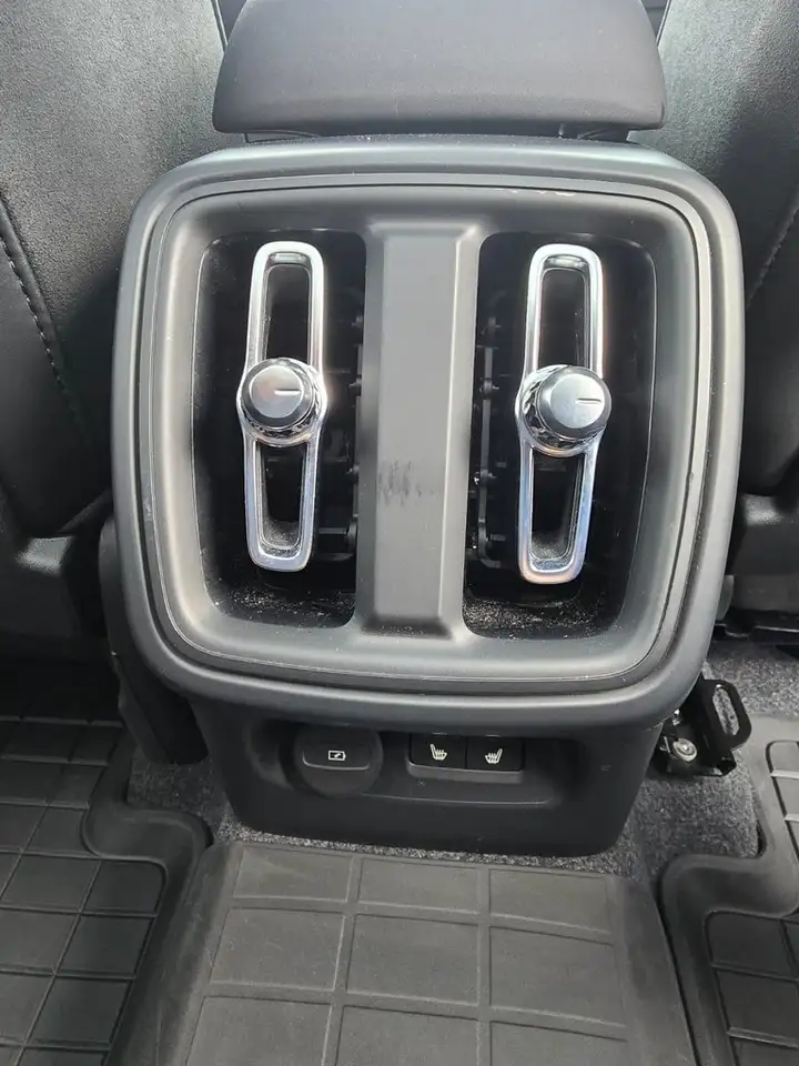 Volvo XC40 снимка Volvo XC40