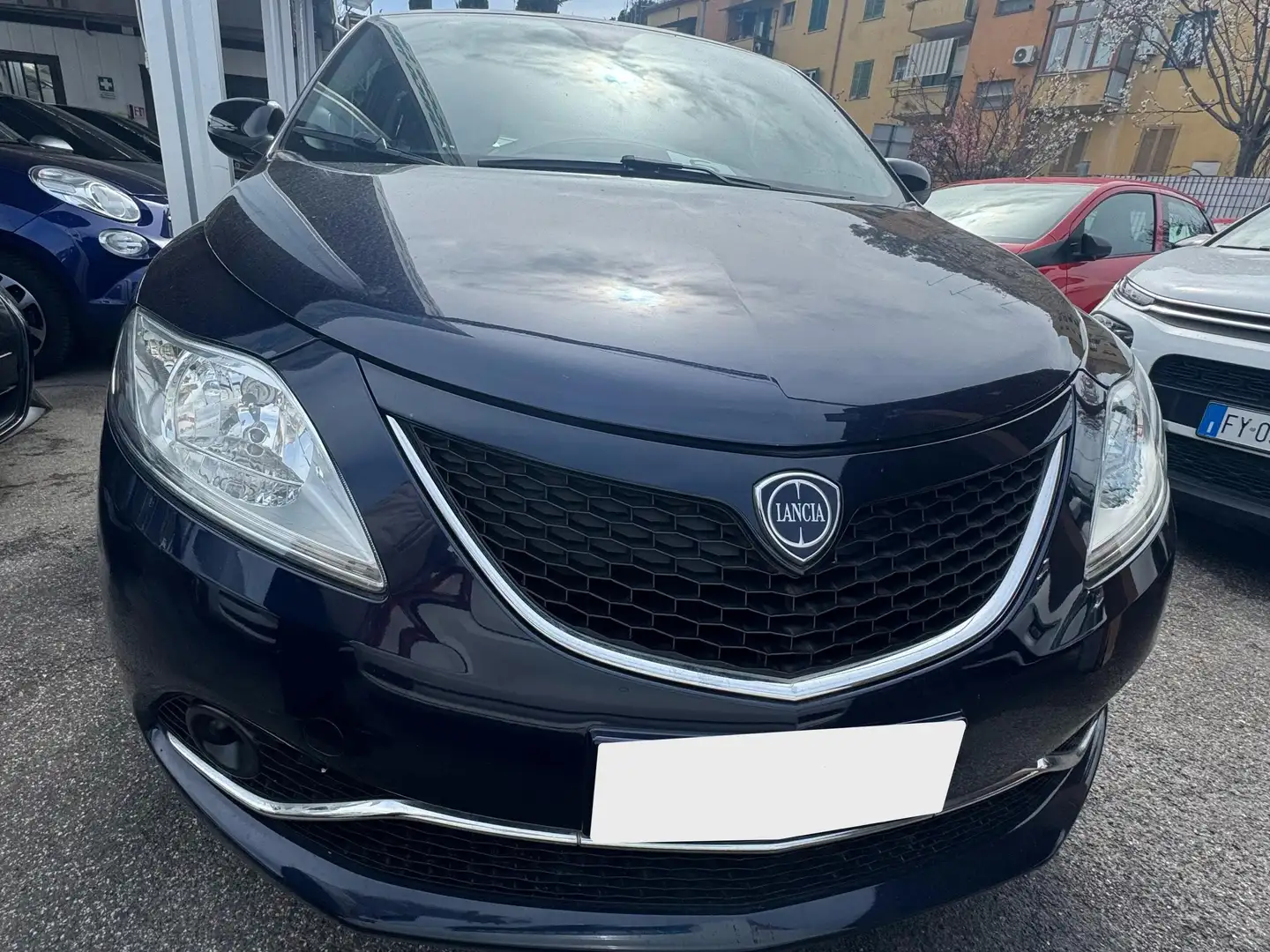 Lancia Ypsilon 1.2 69 CV Azul - 2