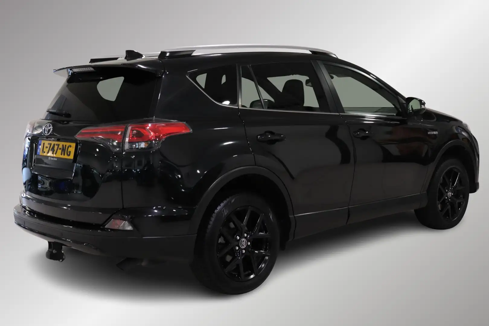 Toyota RAV 4 2.5 Hybrid AWD Dynamic, Afneembare Trekhaak, NAVI, Zwart - 2