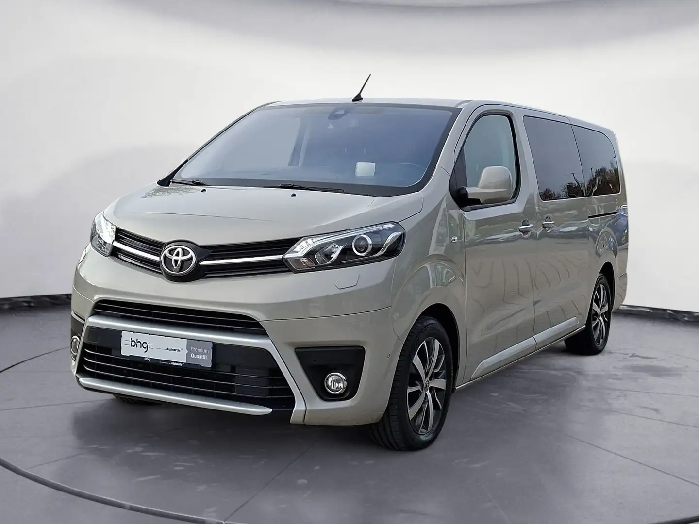 Toyota Proace 2.0-D-4D L2 Verso Executive Grau - 1