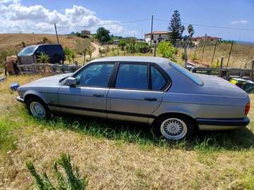 740i V8