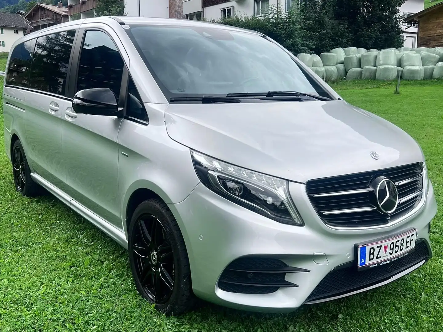 Mercedes-Benz V 250 d 4MATIC Allrad lang Avantgarde A-Edition Aut Silber - 1