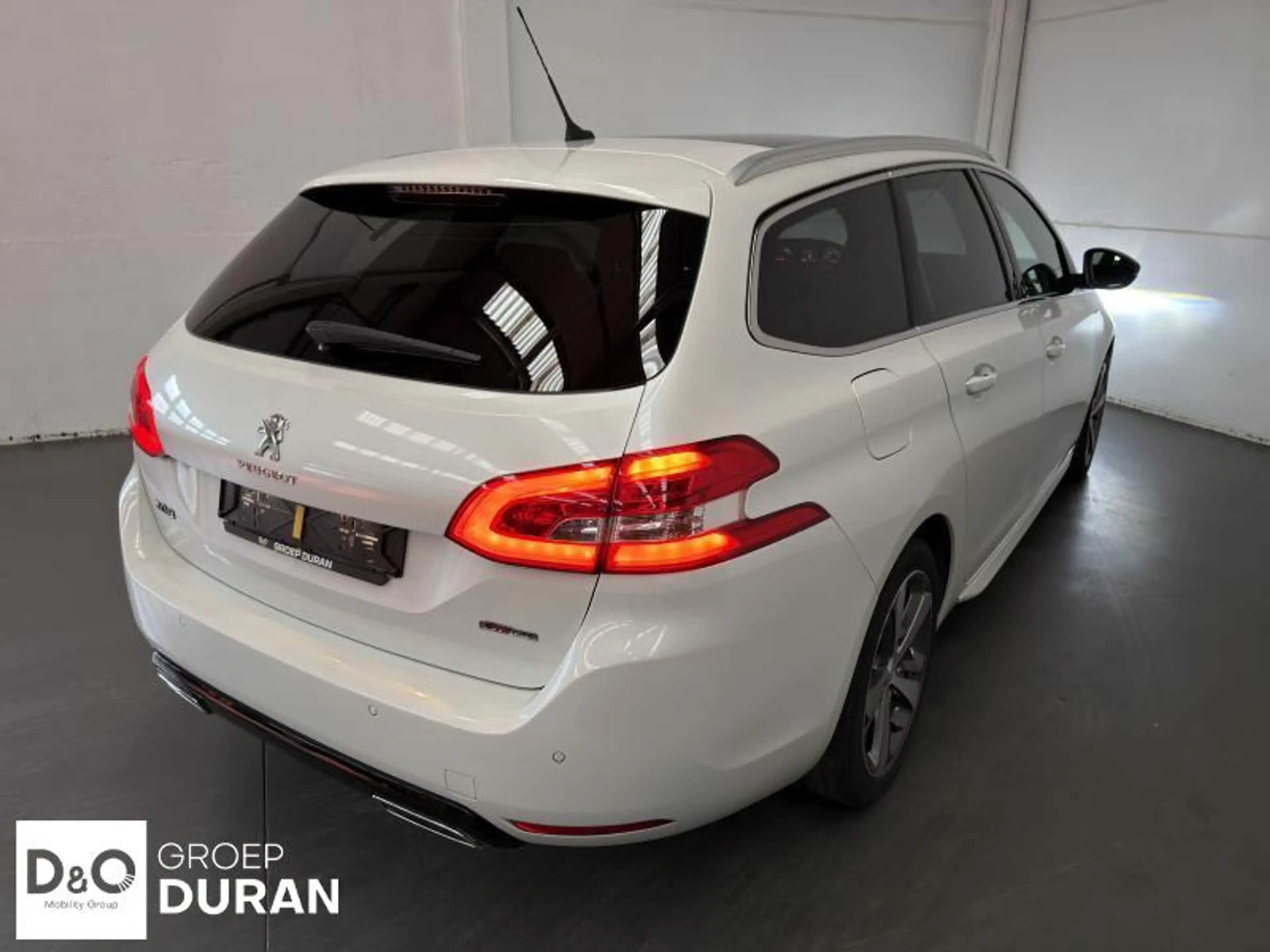 Peugeot 308 II SW GT Line — photo 6