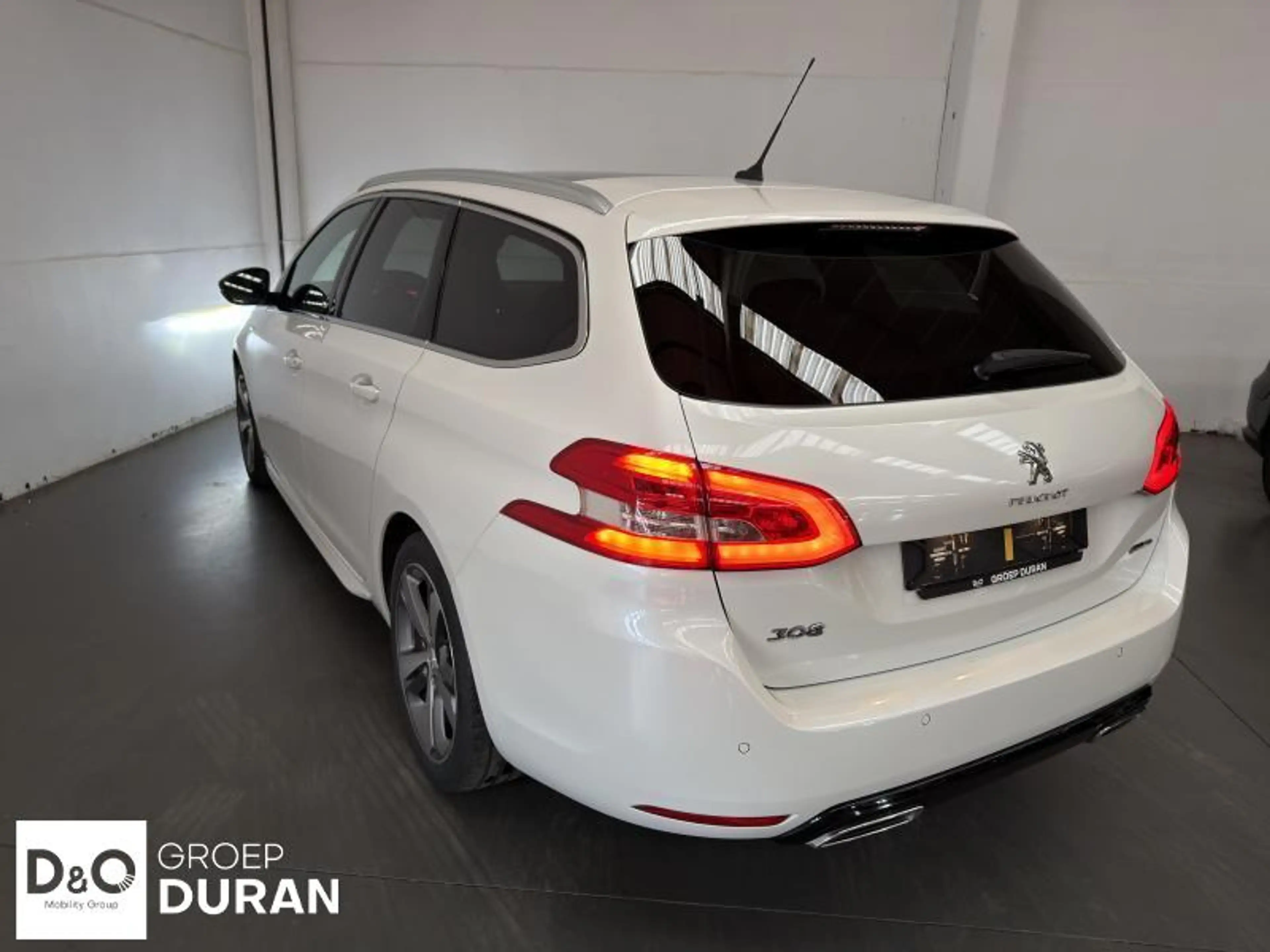 Peugeot 308 II SW GT Line — photo 4